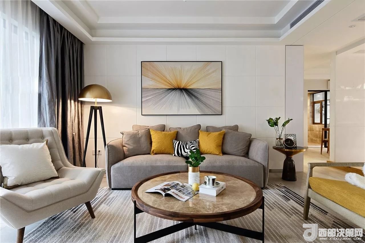 沙發(fā)背景墻選對裝飾畫，才能美了整個客廳空間！