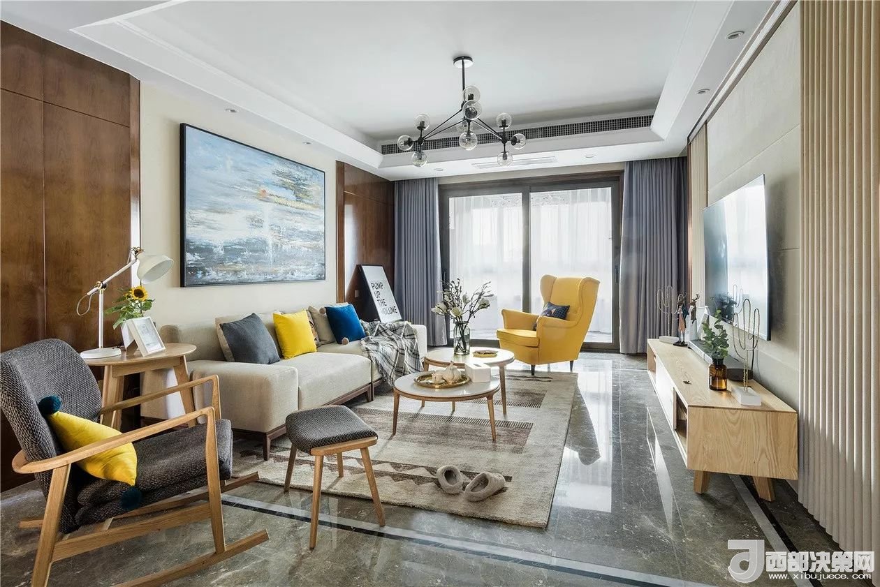 沙發(fā)背景墻選對裝飾畫，才能美了整個客廳空間！