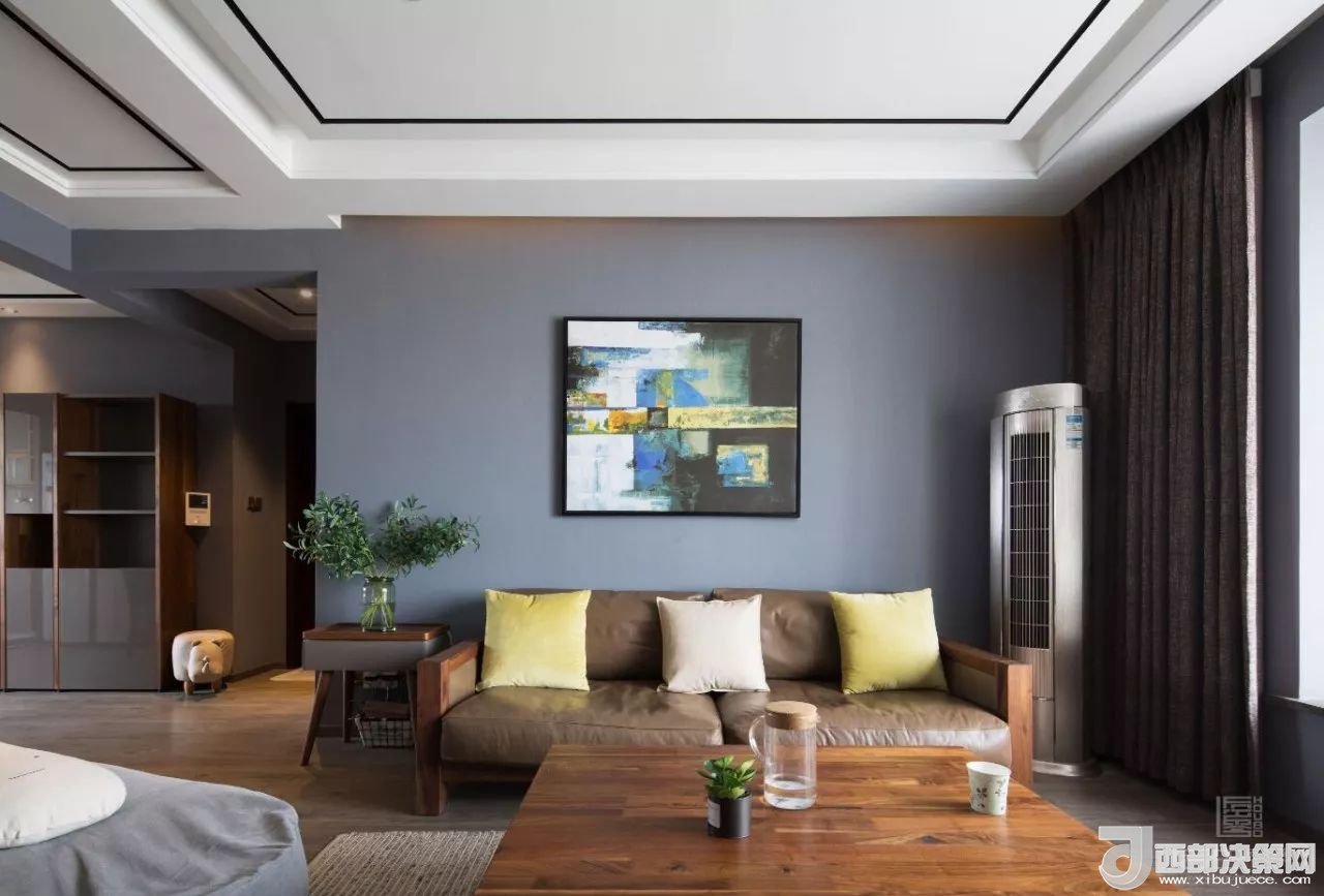 沙發(fā)背景墻選對裝飾畫，才能美了整個客廳空間！