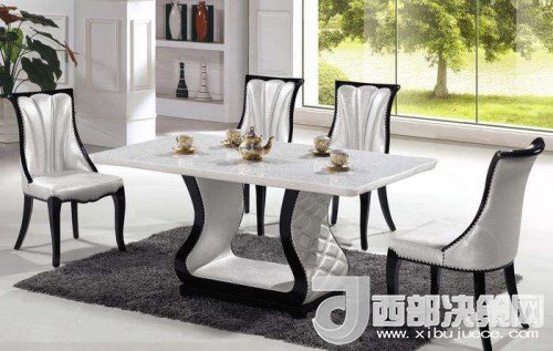 喜歡白色餐桌 但椅子該如何搭配？