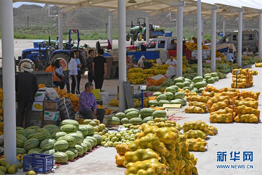 （壯麗70年·奮斗新時(shí)代——共和國(guó)發(fā)展成就巡禮·圖文互動(dòng)）（5）生態(tài)美、百姓富——品讀嶄新“寧夏畫(huà)卷”