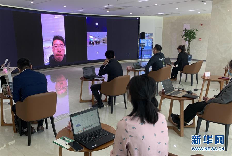 (新華全媒頭條·兩會特別報(bào)道·圖文互動(dòng))(5)砥礪前行 使命必達(dá)——從全國兩會看中國信心