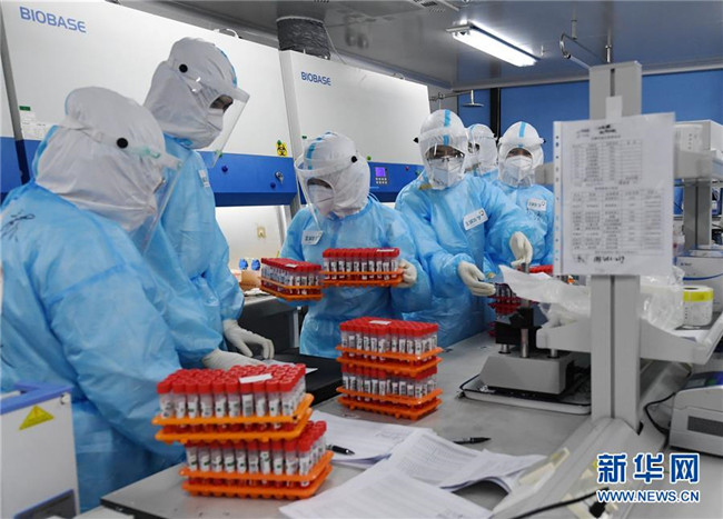 （新華全媒頭條·圖文互動(dòng)）（8）首都再戰(zhàn)“疫”，難忘40天——寫在北京應(yīng)急響應(yīng)級(jí)別降級(jí)之際 