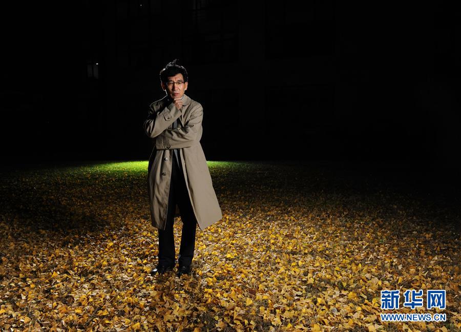 (在習(xí)近平新時(shí)代中國(guó)特色社會(huì)主義思想指引下——新時(shí)代新作為新篇章·習(xí)近平總書(shū)記關(guān)切事·圖文互動(dòng))(8)探“微觀(guān)世界” 抓“關(guān)鍵變量”——我國(guó)科學(xué)家與量子“糾纏”的故事