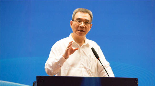 林毅夫發(fā)表演講。（資料圖）