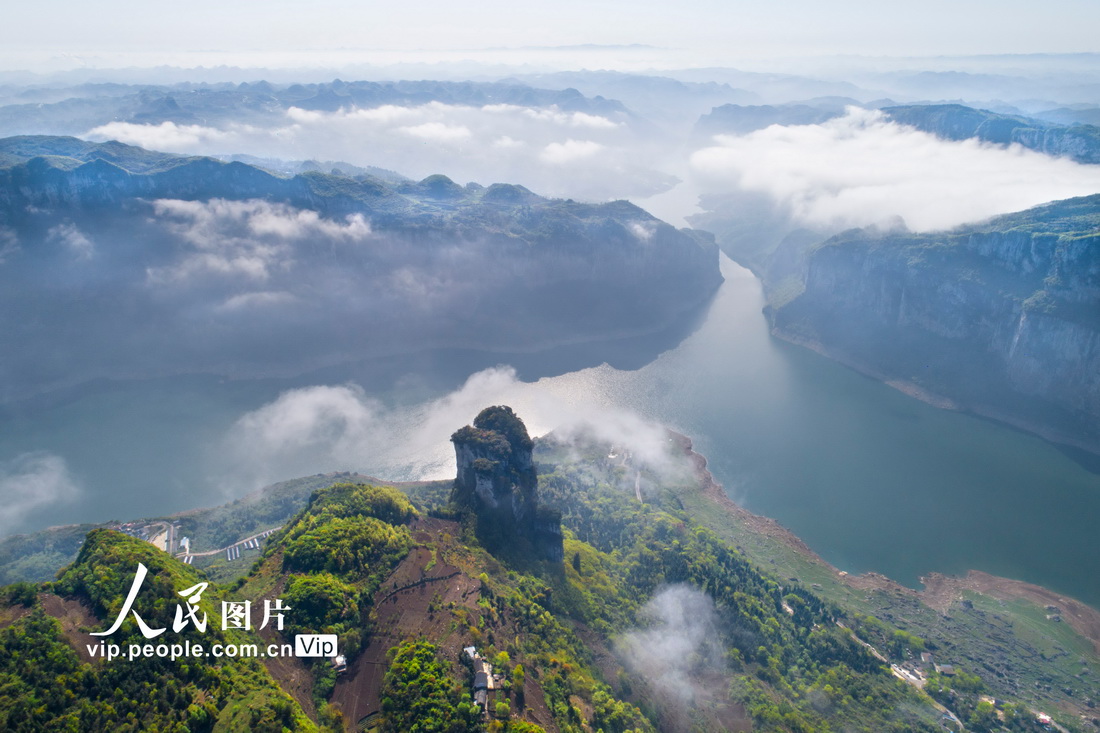 2022年4月3日拍攝的貴州省黔西市新仁苗族鄉(xiāng)境內(nèi)的烏江一級支流六沖河。